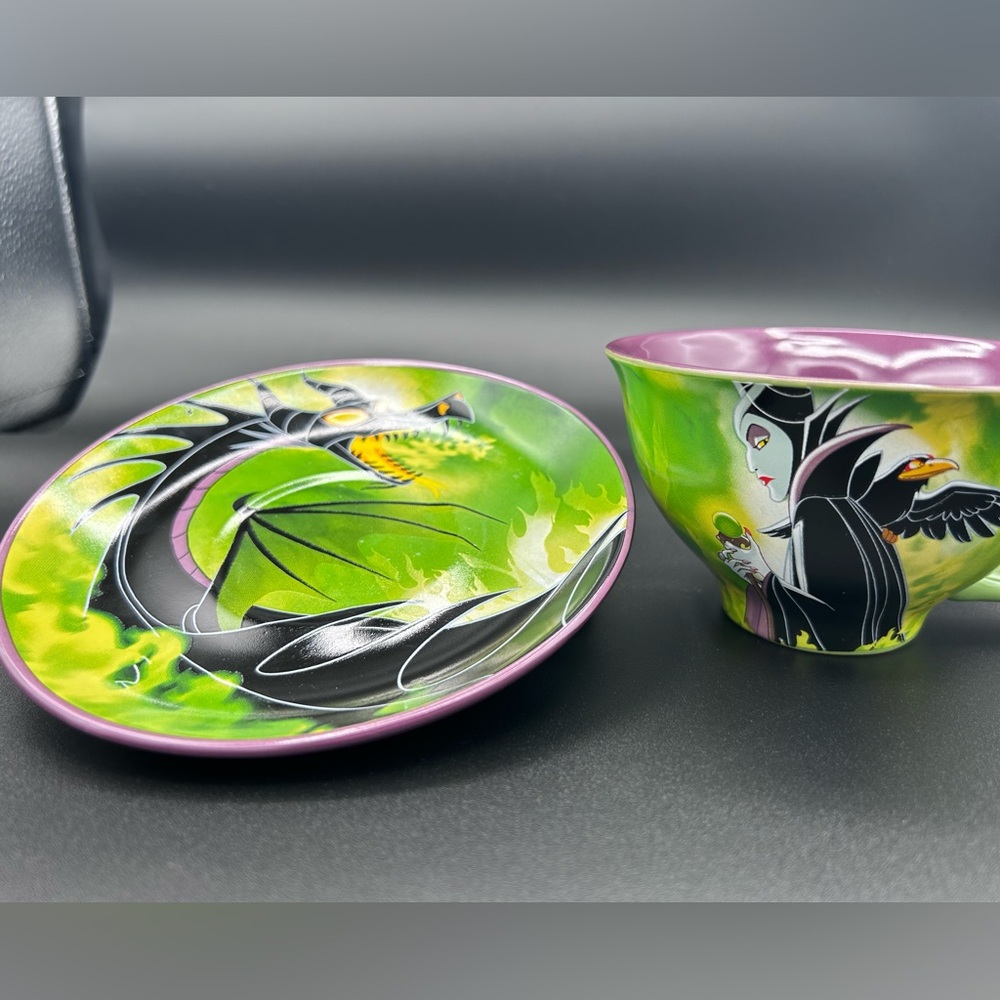 EUC Silver Buffalo Disney Villains Maleficent Ceramic Teacup and Saucer Set - Picture 7 of 10